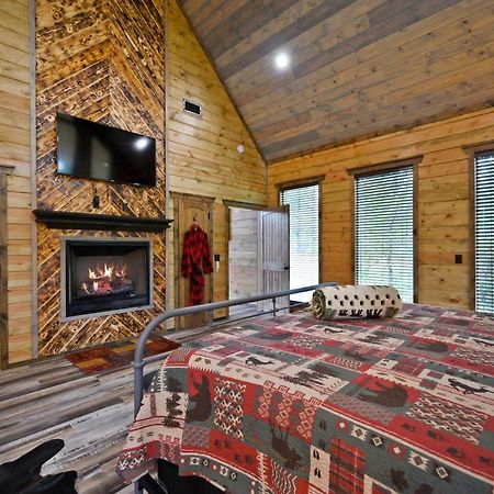 The Adirondack Honeymoon Hot Tub Soaking Tub Wood Burning Fireplace Stephens Gap Esterno foto