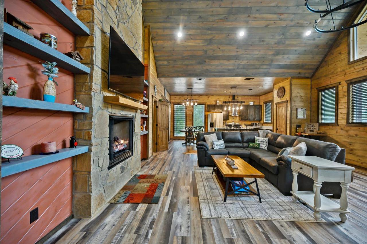 The Adirondack Honeymoon Hot Tub Soaking Tub Wood Burning Fireplace Stephens Gap Esterno foto
