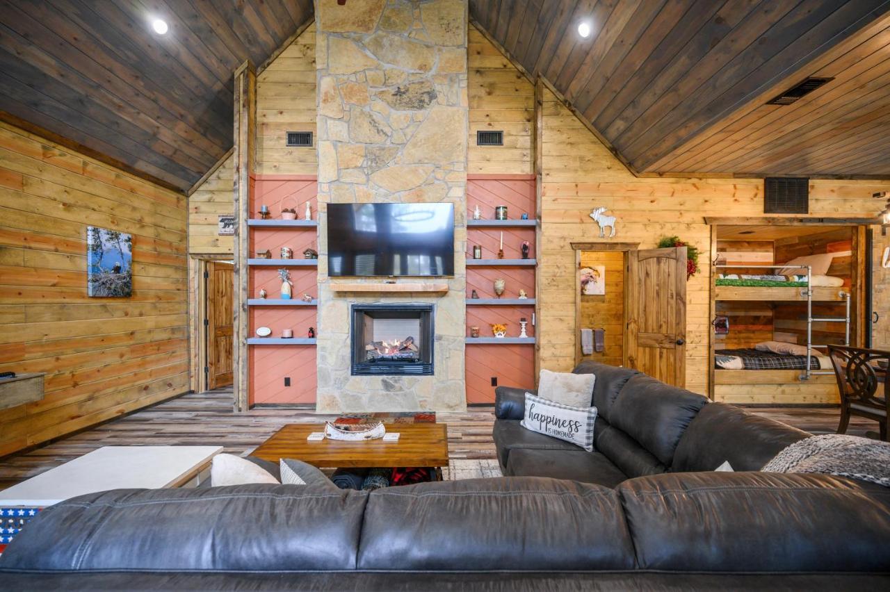The Adirondack Honeymoon Hot Tub Soaking Tub Wood Burning Fireplace Stephens Gap Esterno foto